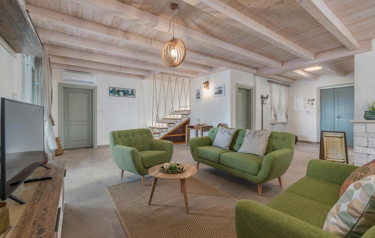 Villa-Osmium Smoljanci Екстериор снимка